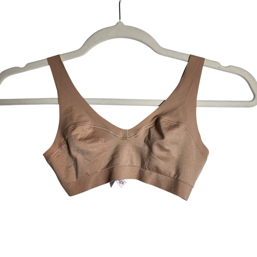 Victoria's Secret Seamless Wireless Bralette Tan Nude Size Small Hook Back